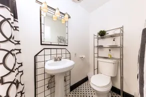 Spacious Loft in Historic Downtown Red Bluff - Image 3