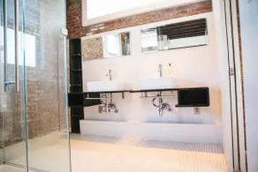 WestBrick Luxury Loft - Image 2