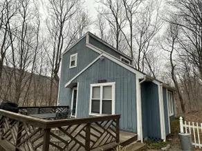 The Chalet Cree - secluded/hot tub/fire pit/wifi - Image 2
