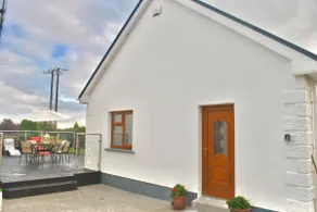 Luxury home, 7 min walk to beautiful Barna village - Image 2