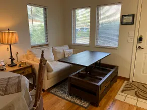 Comfy in-law suite on Hayward Creek with pool - Image 3