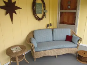 The Yellow Farmhouse - Image 4