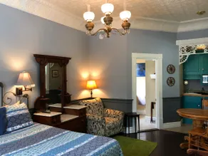 Creekside Hideaway - Image 5