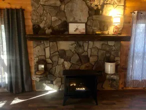 Rustic Off-Grid Forest Cabin - Independence Lodge - Image 5