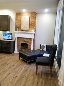 Cozy 1BR, Heart of Entertainment Center -Unit A - Image 4
