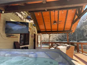 Tuckasegee River House - Image 2