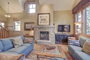 Premier 2-Story Townhome Minutes from Winter Activities - Image 2