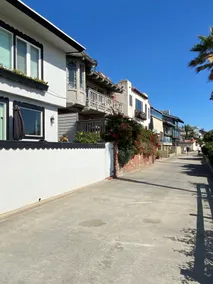 Manhattan Beach Beachfront Charming On The Strand - Image 3