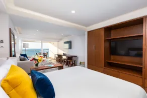 Harbor 8008 / Luxury and Comfort Oceanfront - Image 3