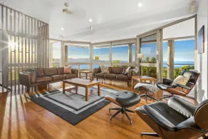 Up & Up Whitsundays - stunning hilltop residence - Image 5