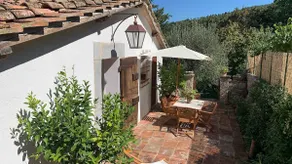 Tuscan cottages in an ancient villa with a garden - Image 2