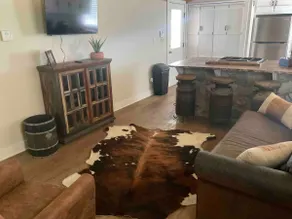 Sullivan Farmhouse - Image 5