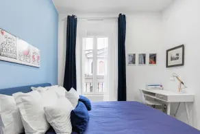 An entire minimalist apartment near the Colosseum - Image 4