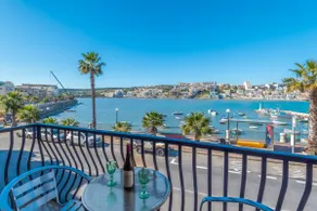 Lovely Cosy Seafront Apt on St Pauls Bay promenade - Image 4