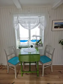 Small, cozy detached house with large garden and terrace. - Image 3