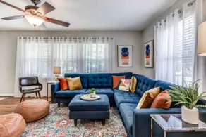 Bit o’ Raleigh Bungalow-Cozy-Close to DT-HappyPets - Image 2