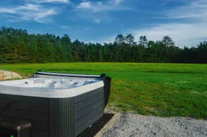 Sunday River Escape | Sauna, Hot Tub, Dog-Friendly - Image 4