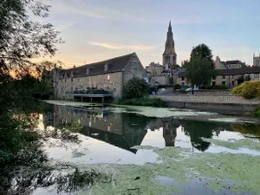 Riverside Luxury Townhouse | Sleeps 6 | Stamford - Image 5