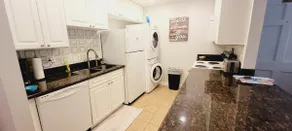 E10 Beautifully decorated 2BR, 2 BA island condo - Image 4