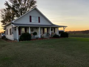Beautiful Farmhouse near Lake Cumberland - Image 3