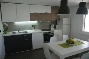 House Tireli with swimming pool and garden - Image 4