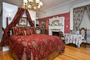 The Parlor Suite (Suite 100) - Image 5