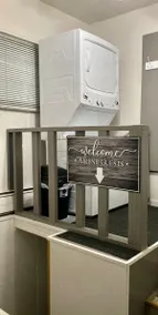Cozy, quiet centrally located one bedroom - Image 3