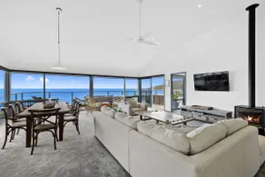 Beaches - Free WIFI With Blue Water Views - Image 4