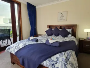 Tranquility in town, 2 bedroom unit, bush aspect - Image 4