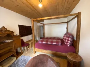 New: Apartment with ambiance artists' quarter in Susch - Image 4