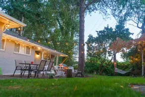 Spacious Seattle Haven - Backyard Oasis & 7 Beds! - Image 3