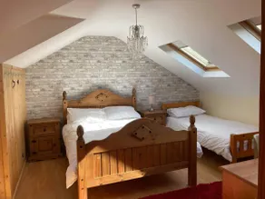 Georgie's rooms with a view - Image 5