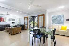 Mango Retreat, Edge Hill. Unlimited BroadbandWiFi. - Image 2