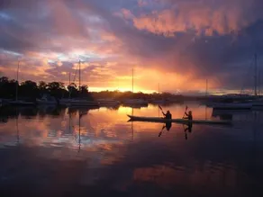 Lake Mac Waterfront. Sleeps 11. Only 55 min up M1. - Image 2