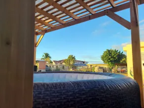 The Anchor beach house. ISUPs available. - Image 3