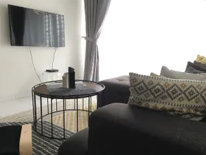 3BR Full AC, Wifi&Netflix, 2 Carpark, Pool View - Image 5