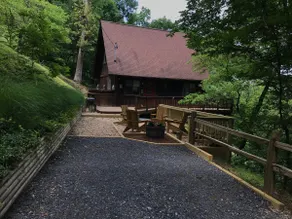 \"The Chalet\" Shenandoah Valley Getaway w/ Hot Tub near Luray, VA - Image 3