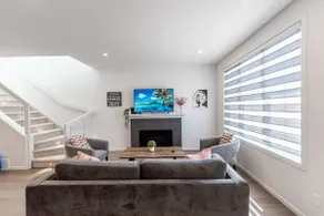 Newer House Near Southgate Main Floors sleeps 6 - Image 4