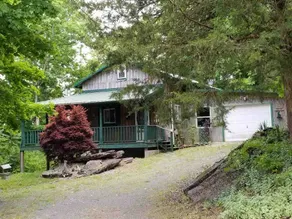 Charming Happy Mountain Hideaway - Image 3