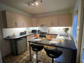 Castle house - Image 3