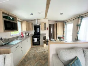 Goosewing Lakeside Lodge - Image 3