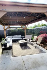 Luxury Hot Tub + Farm Fresh Eggs | No Cleaning Fee - Image 3