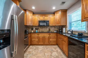 *Gorgeous Home,Walk to The Brave,15min to downtown - Image 3