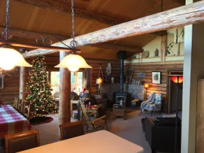 Cedar Crest Lodge - Image 4