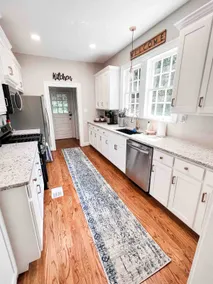 Stunning Historic Hideaway- Midtown Gem! 3bed/2ba! - Image 2