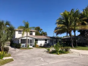 Private Suite near the Beach - Image 2