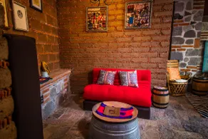 Boutique country house with fun areas - Image 4