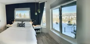 Smith Rock Contemporary - Image 2