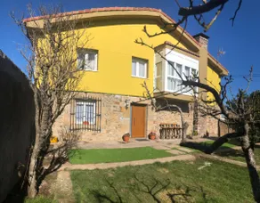 Ideal house for family or friends in Campoo, next to Reinosa. - Image 3