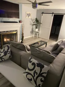 3BR w/sauna, tanning bed, hot tub 3.9 miles fromND - Image 2